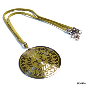 Collier cordon daim métal argenté